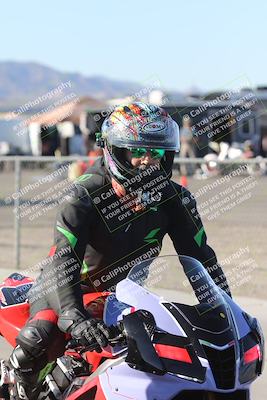 media/Dec-01-2025-Moto Forza (Mon) [[2daa91e15f]]/4-Around the Pits/